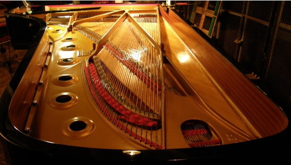 Ремонт та реставрація фортепіано