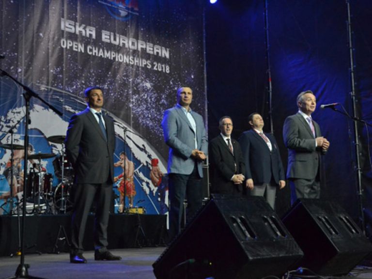 Чемпионат мира по кикбоксингу ISKA, МВЦ, Киев