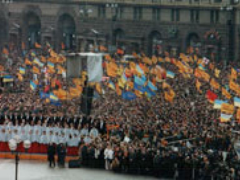 Техническое обеспечение торжественной части инаугурации президента Украины Виктора Ющенко на Майдане Незалежности.