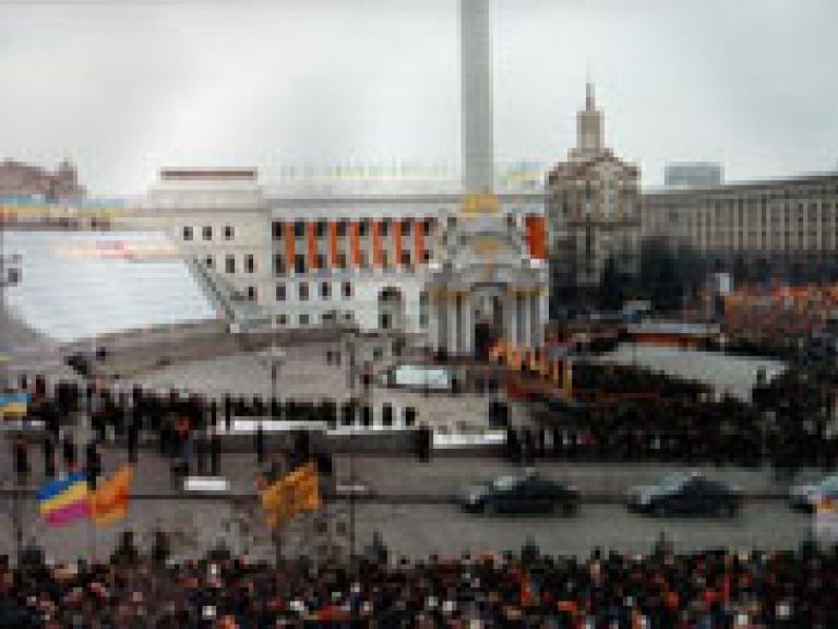 Техническое обеспечение торжественной части инаугурации президента Украины Виктора Ющенко на Майдане Незалежности.