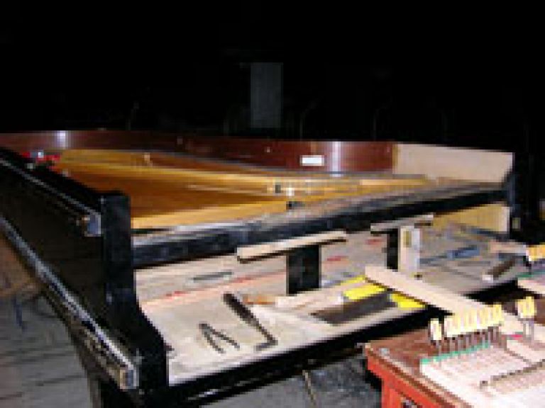 Ремонт рояля "August Furster"