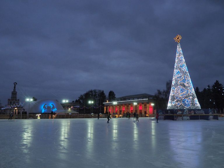 Зимова Країна Великий каток на ВДНХ, Київ