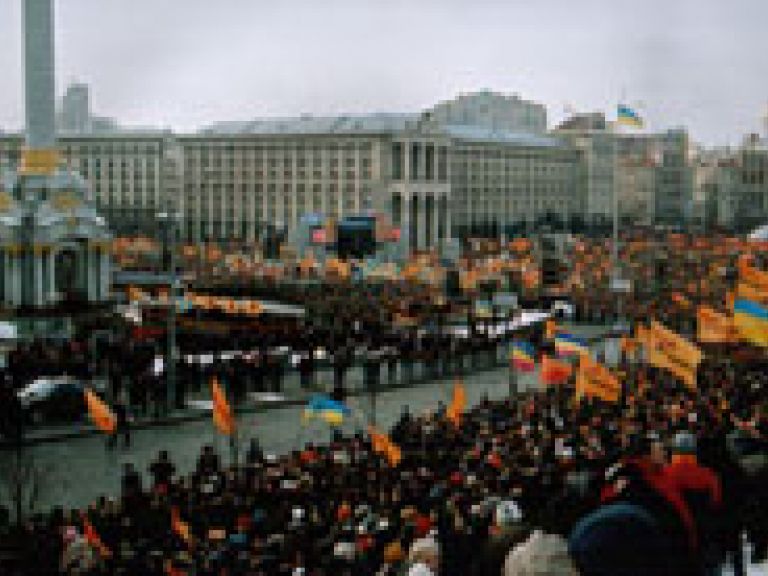 Техническое обеспечение торжественной части инаугурации президента Украины Виктора Ющенко на Майдане Незалежности.