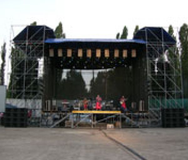 Празднование  Дня Шахтера. Шахтерск 2004г.